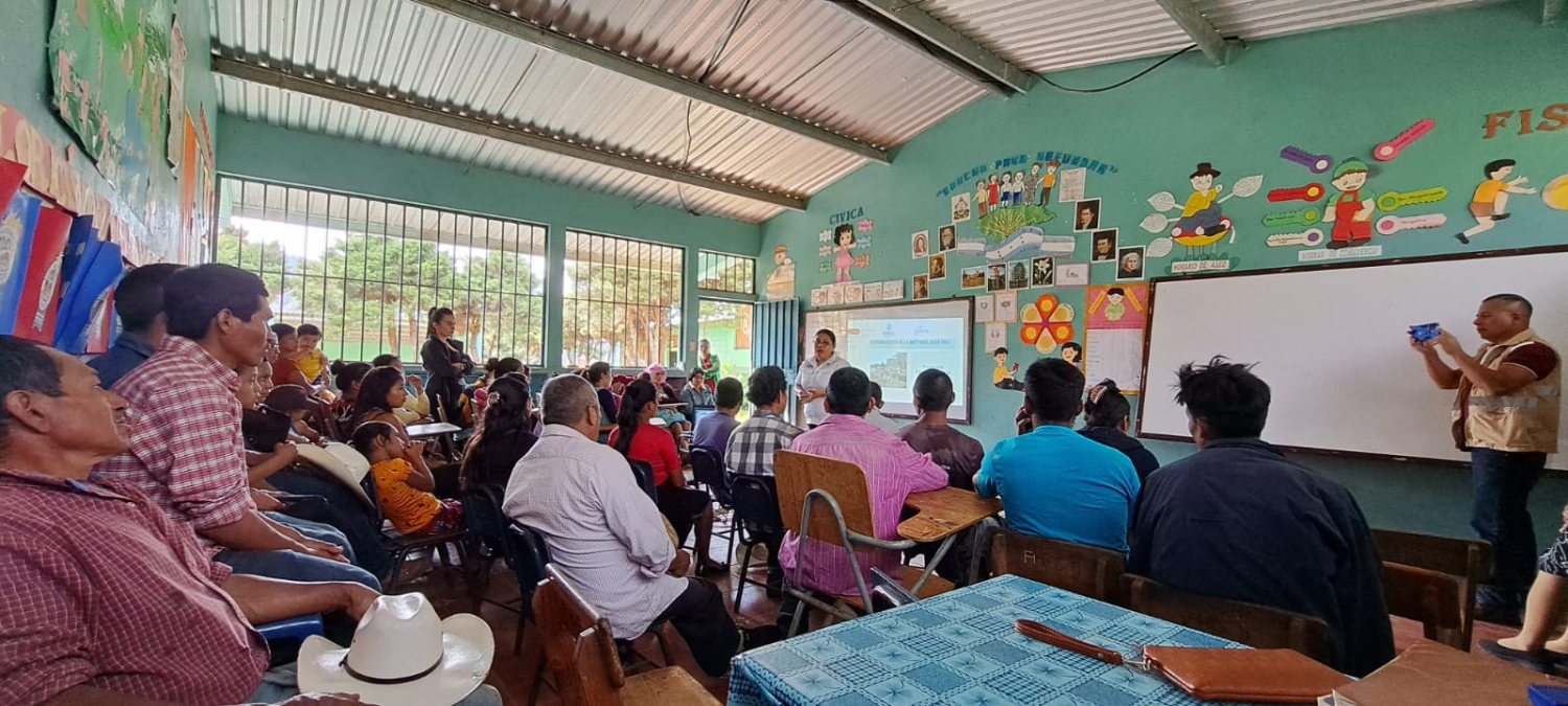 Community Meeting for Nueva Suyapa Safe Route Projects, Honduras